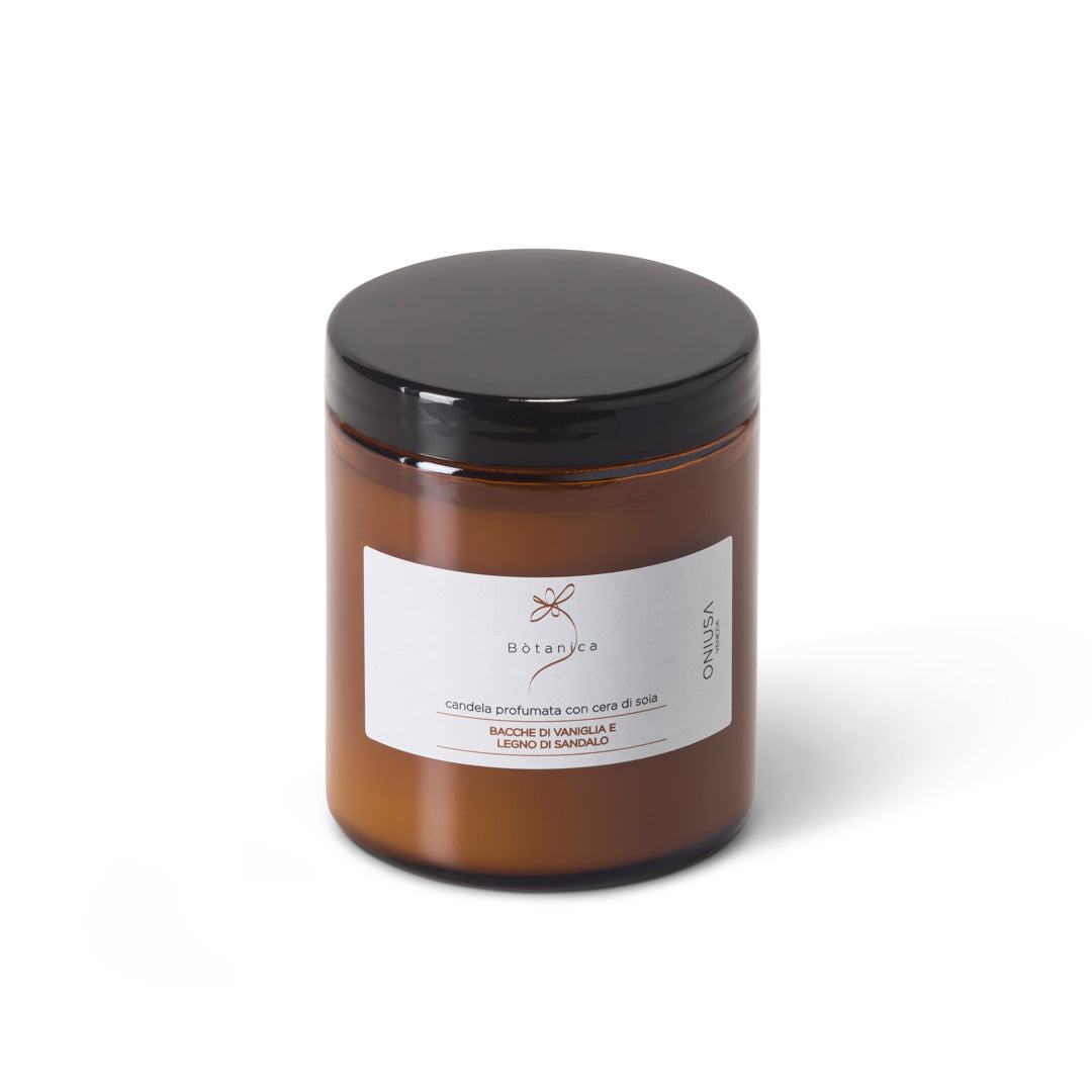 Duftkerze mit Sojawachs, Vanillebeeren und Sandelholz