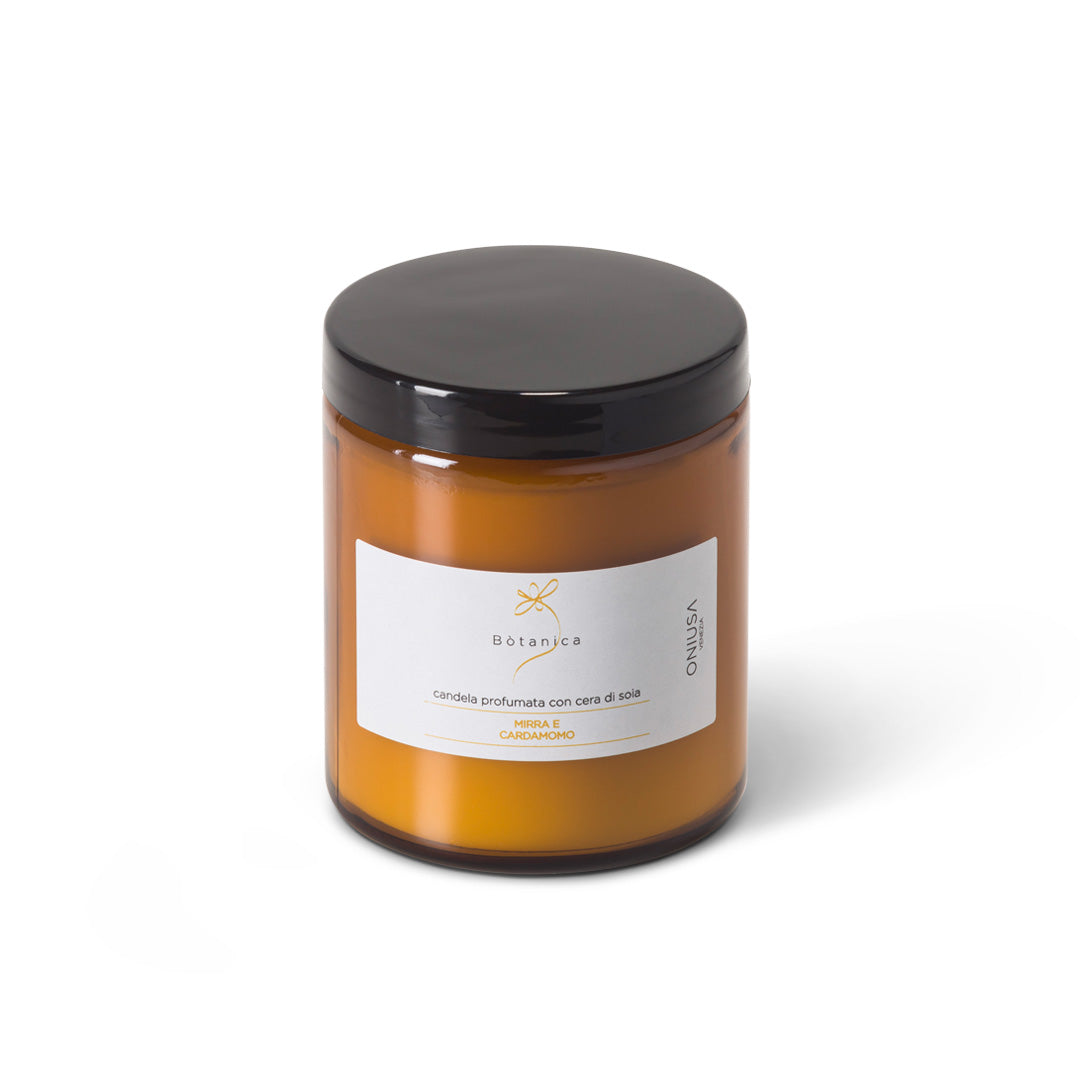 Duftkerze aus Sojawachs mit Myrrhe und Kardamom