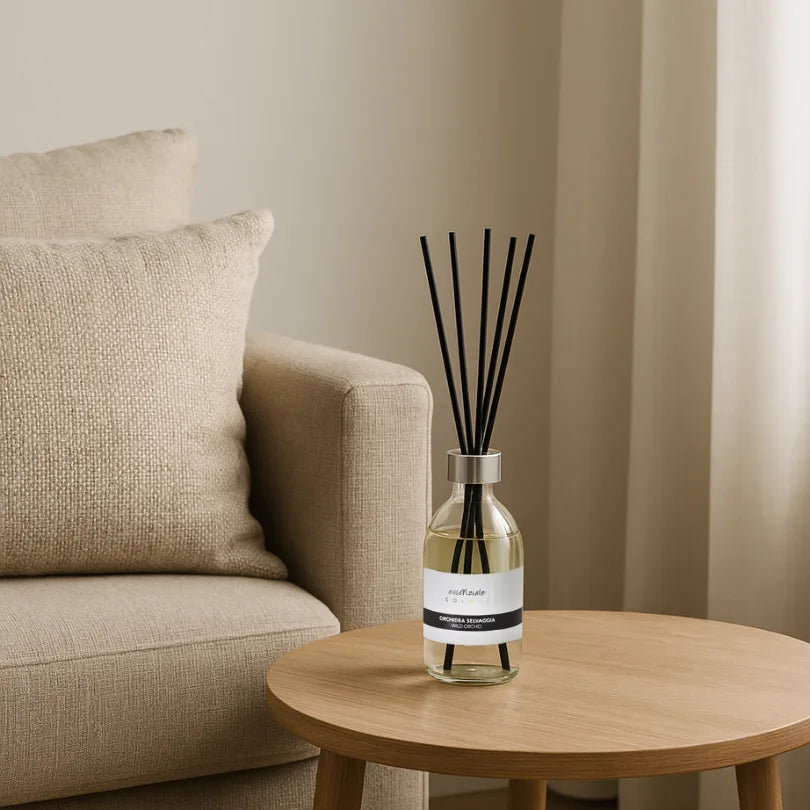 Profumi ambiente con bastoncini: la nuova frontiera dell’interior scentscaping
